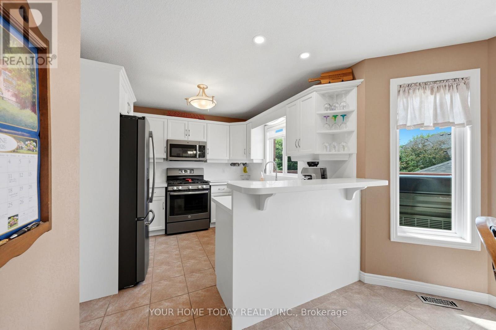 9 Kenney Street, Halton Hills (Ac Acton), Ontario  L7J 3B2 - Photo 12 - W13644302