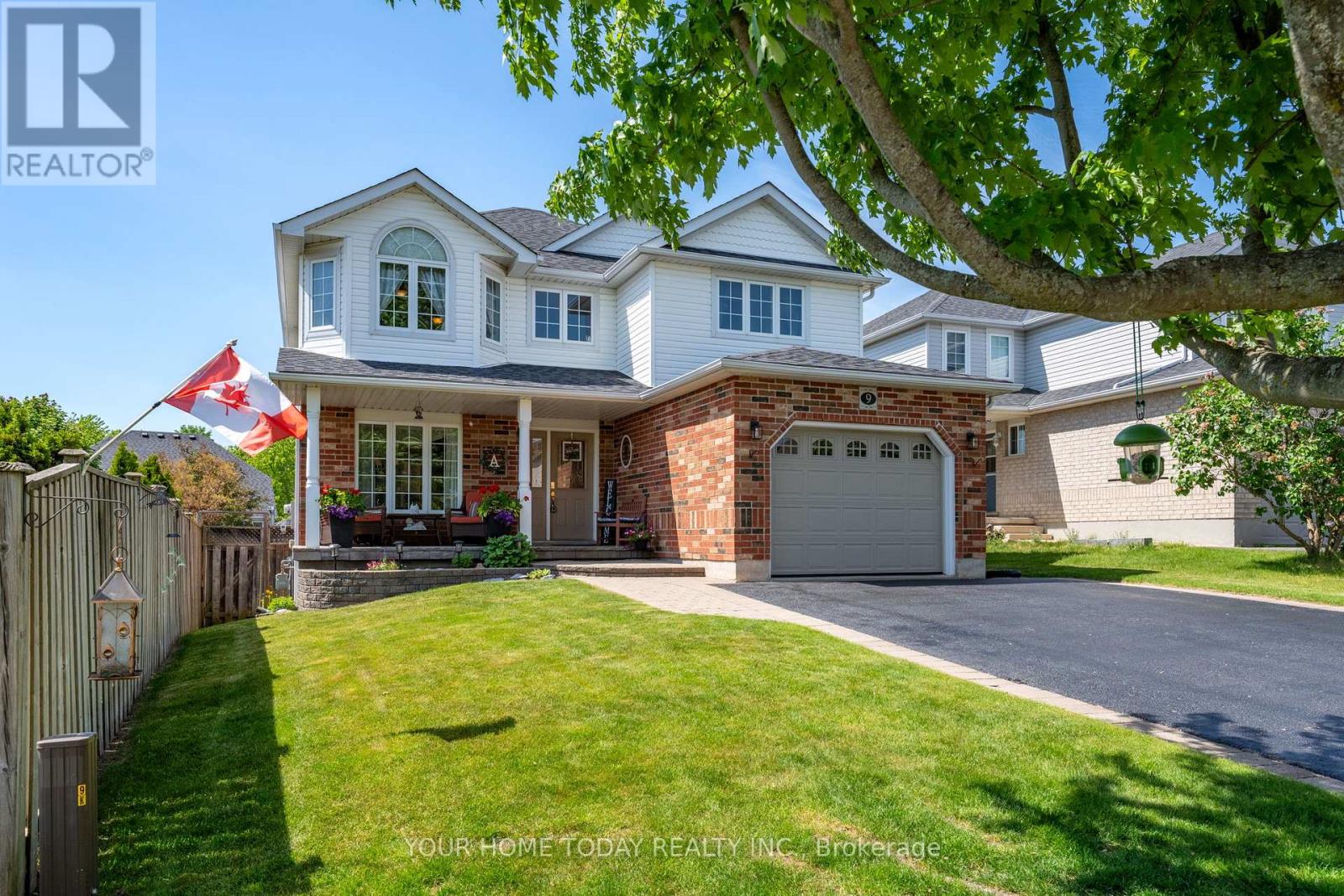 9 Kenney Street, Halton Hills (Ac Acton), Ontario  L7J 3B2 - Photo 3 - W13644302