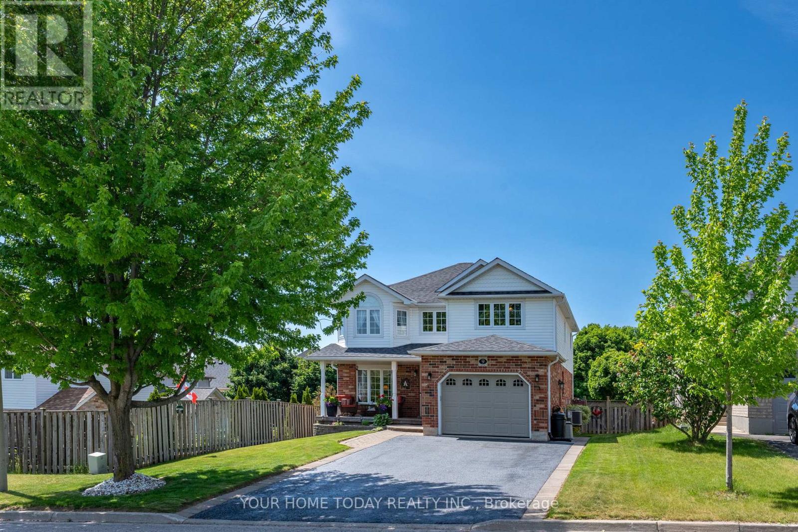 9 Kenney Street, Halton Hills (Ac Acton), Ontario  L7J 3B2 - Photo 4 - W13644302