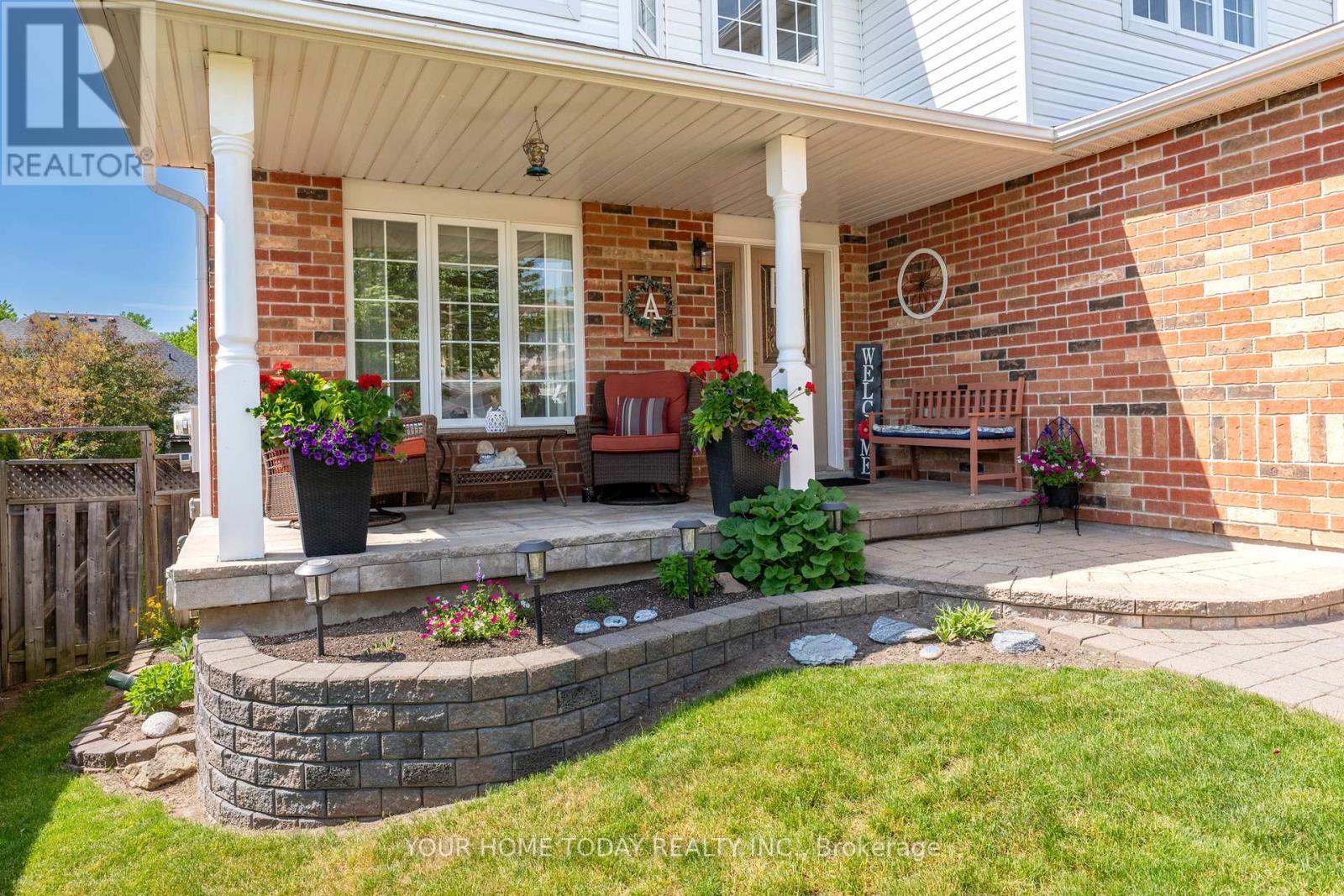 9 Kenney Street, Halton Hills (Ac Acton), Ontario  L7J 3B2 - Photo 5 - W13644302