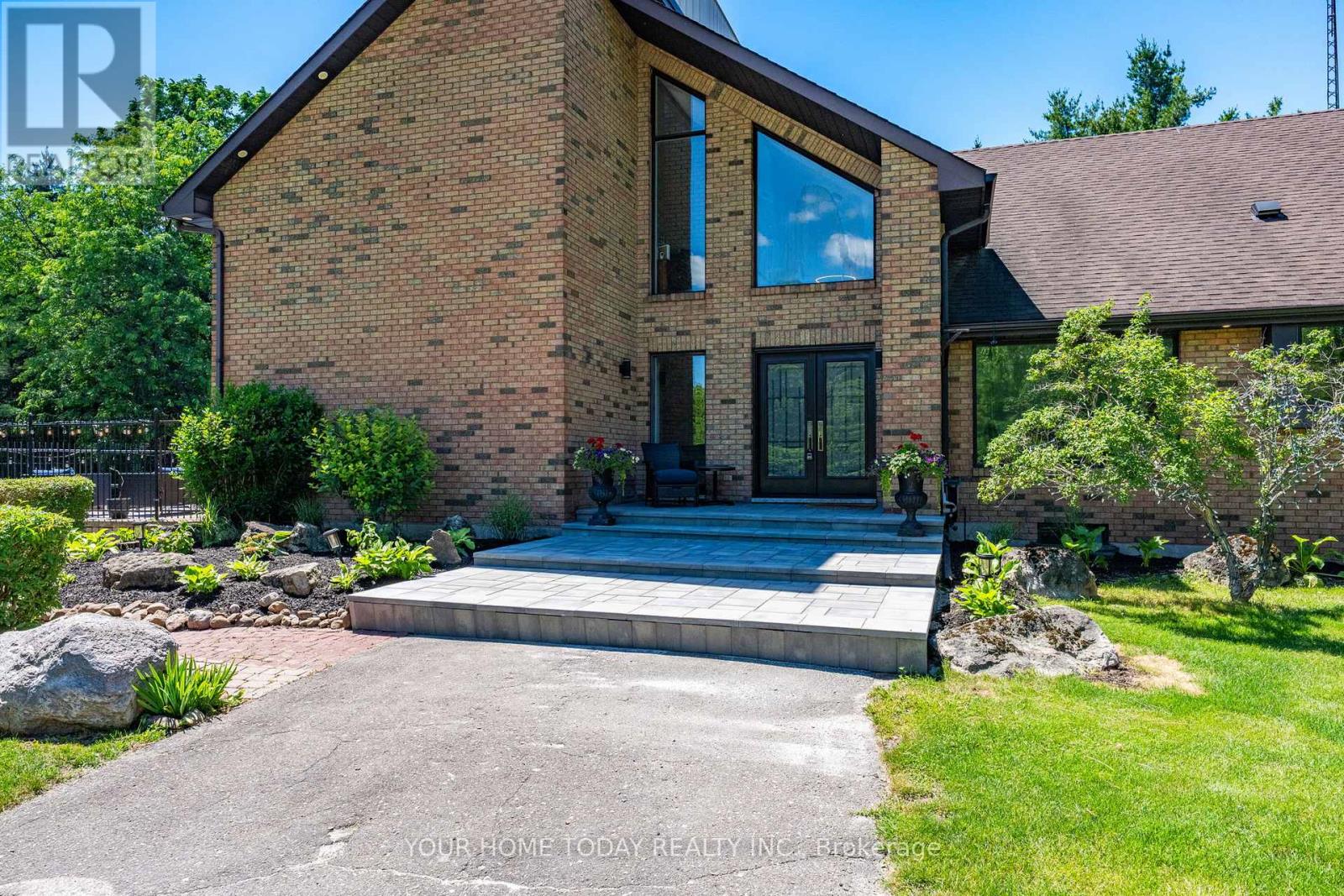 12492 Highway 7 Highway, Halton Hills (Rural Halton Hills), Ontario  L7G 4S4 - Photo 6 - W13644648