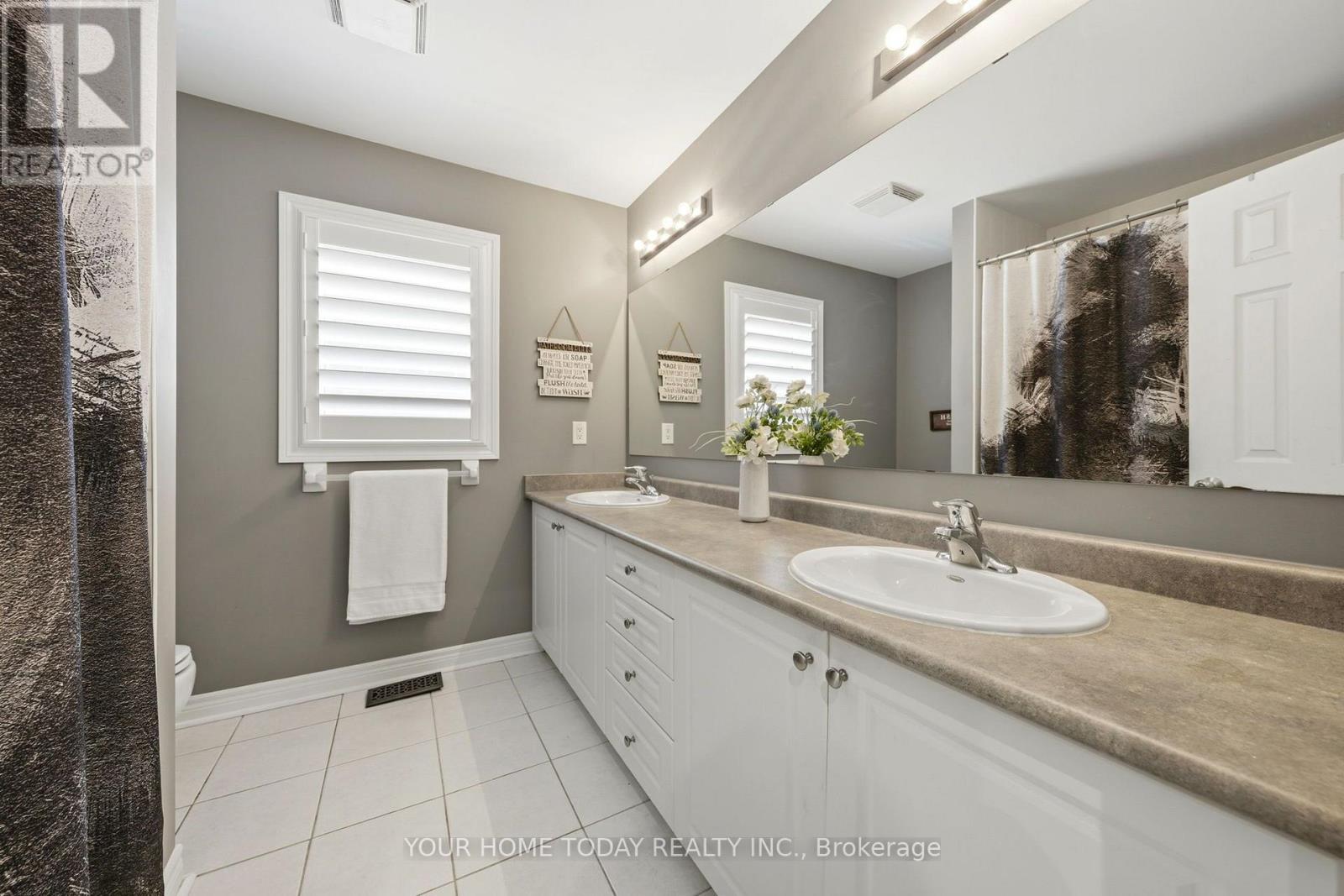 11 Orchid Avenue, Halton Hills (Georgetown), Ontario  L7G 6L7 - Photo 38 - W13646268