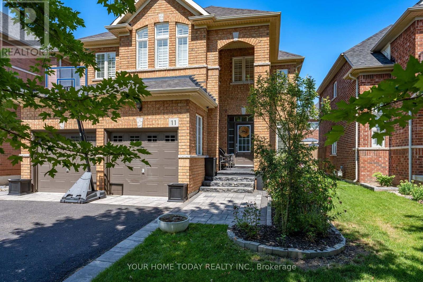 11 Orchid Avenue, Halton Hills (Georgetown), Ontario  L7G 6L7 - Photo 4 - W13646268