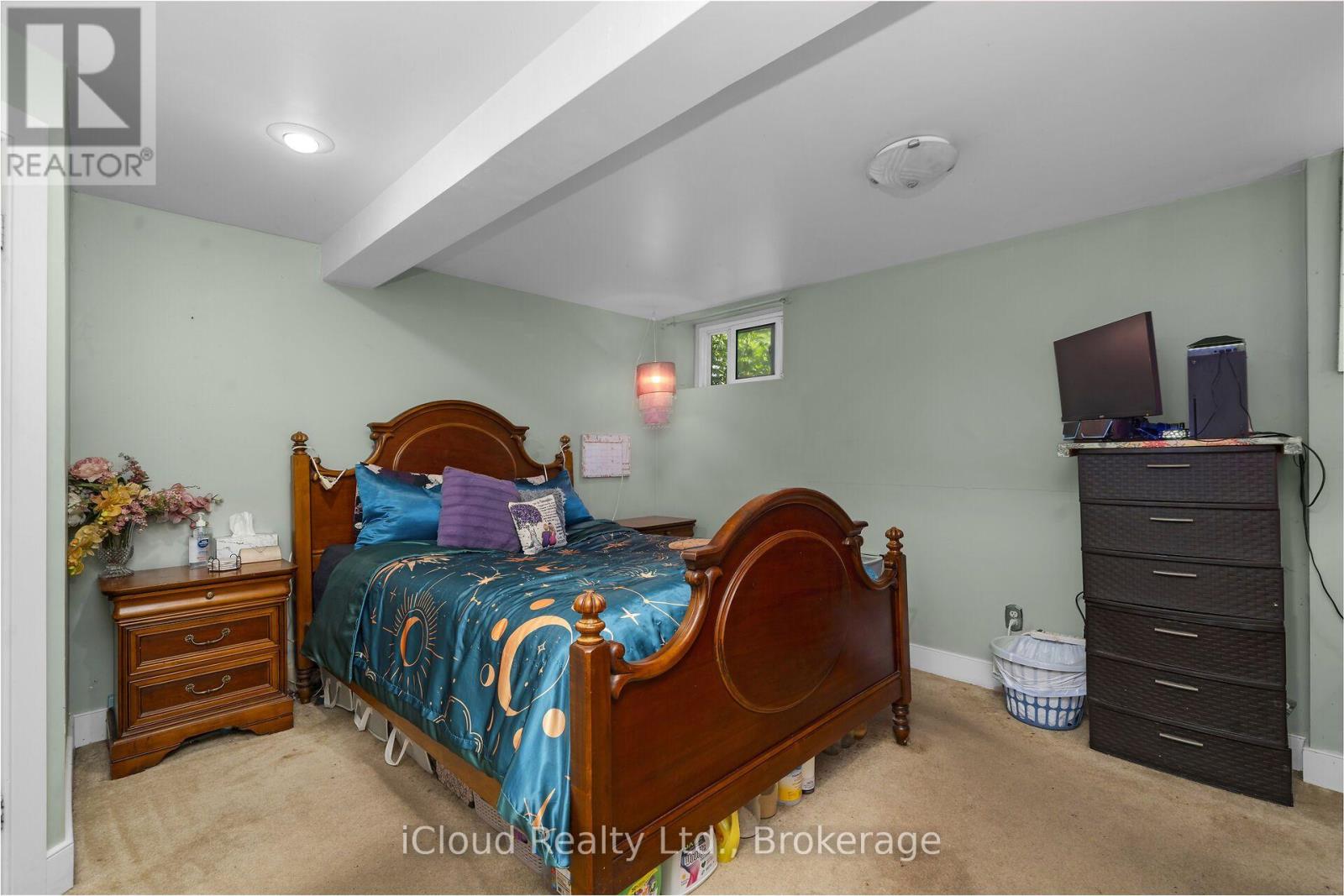 32 Mowbray Place, Halton Hills (Ac Acton), Ontario  L7J 2J8 - Photo 20 - W13648286