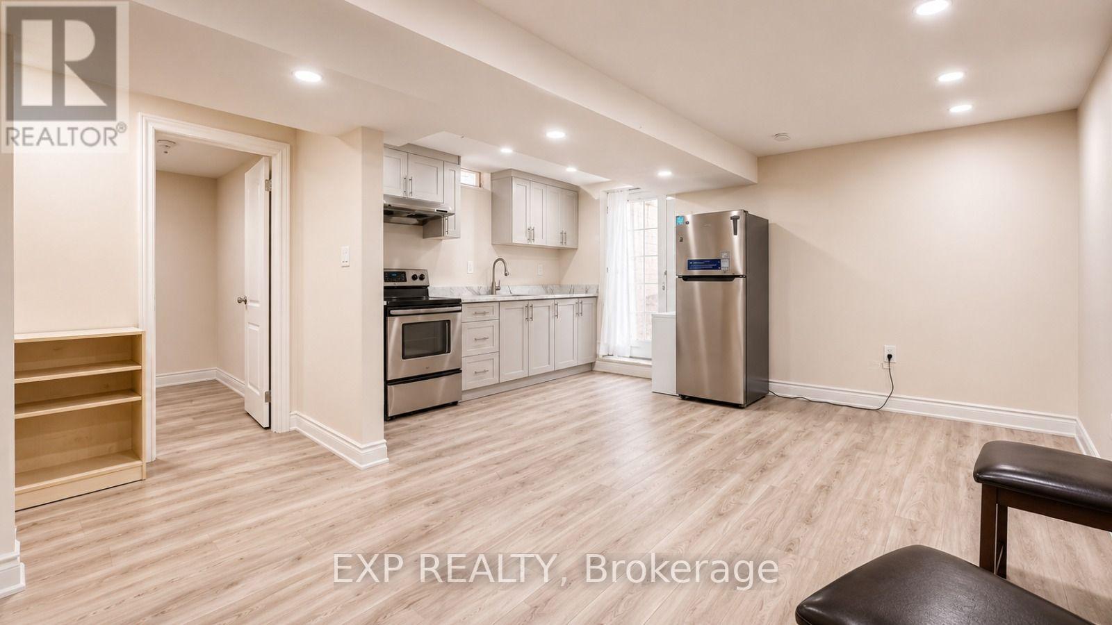 6 Lily Lane, Halton Hills (Georgetown), Ontario  L7G 6M3 - Photo 8 - W13648472