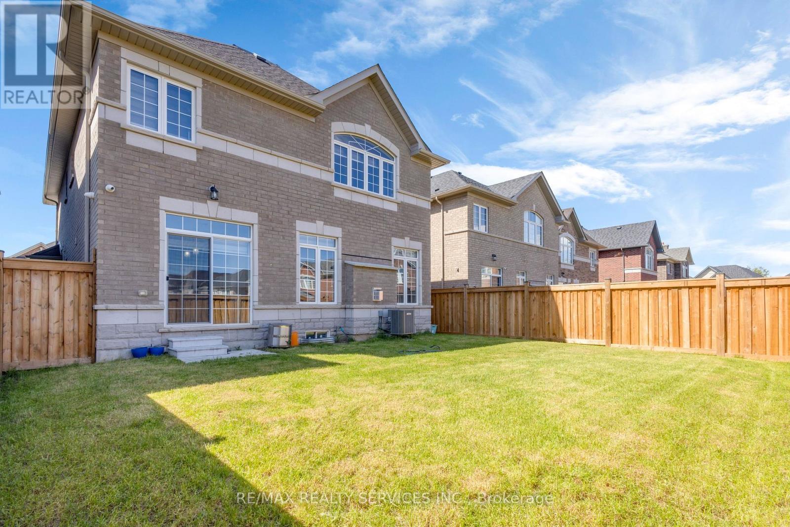40 Rosewell Crescent, Halton Hills (Georgetown), Ontario  L7G 0N3 - Photo 43 - W13649166
