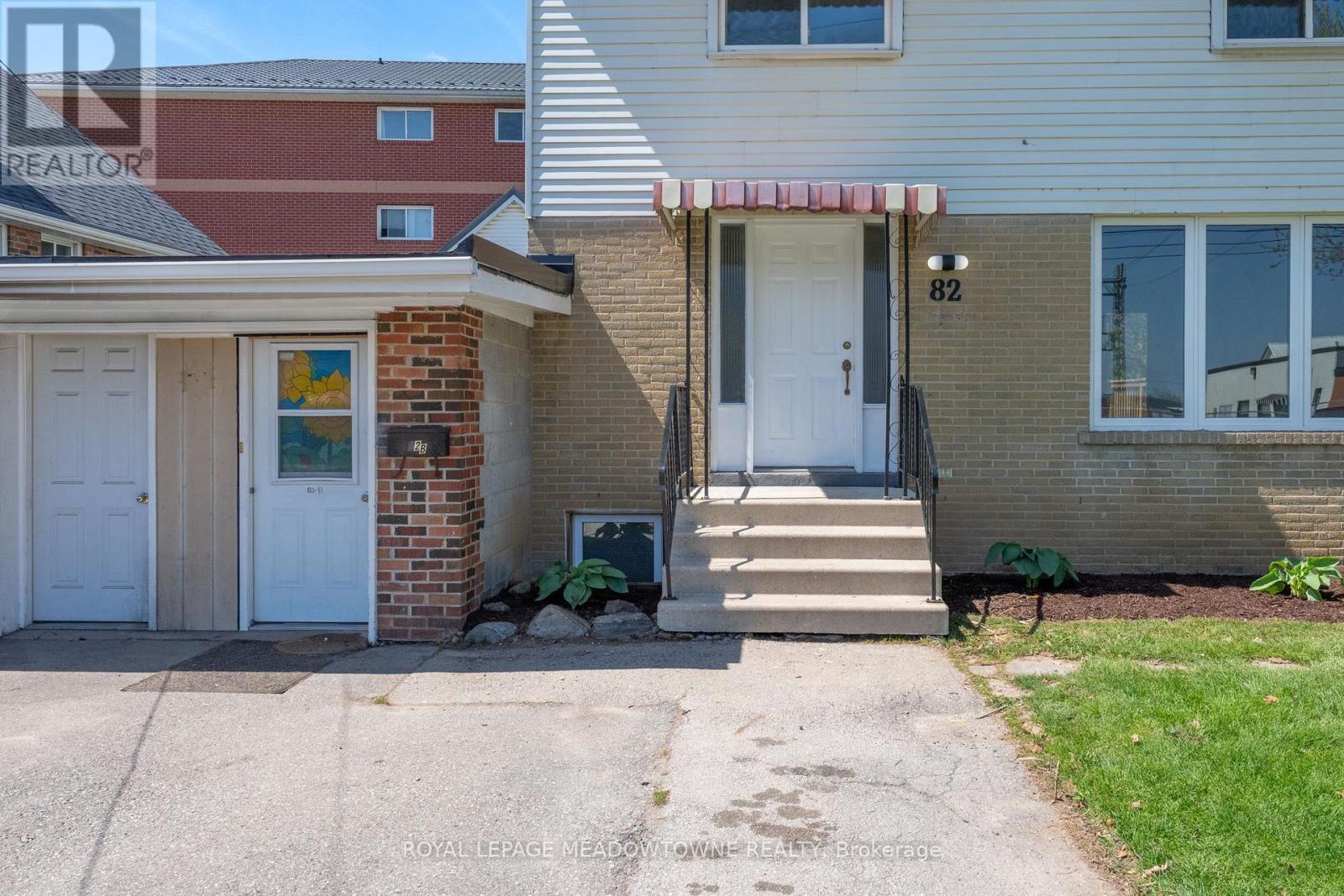 82 Maple Avenue, Halton Hills (Georgetown), Ontario  L7G 1X7 - Photo 3 - W13649670