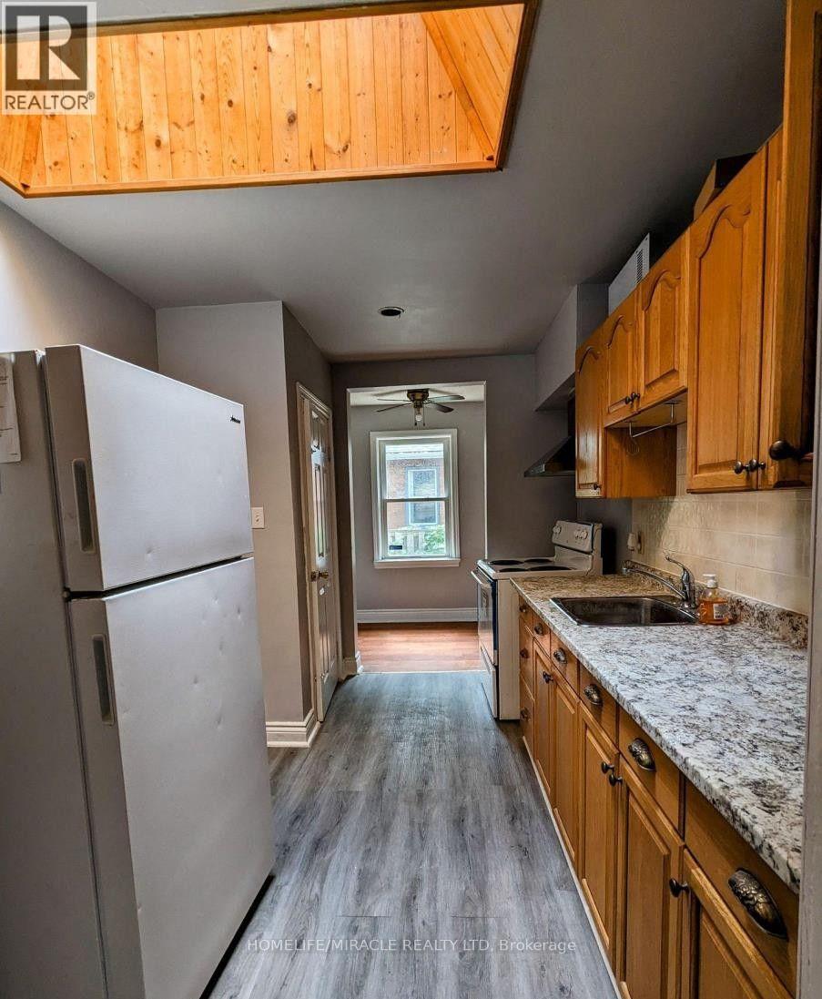 45 Main Street N, Halton Hills (Georgetown), Ontario  L7G 3H2 - Photo 5 - W13651062