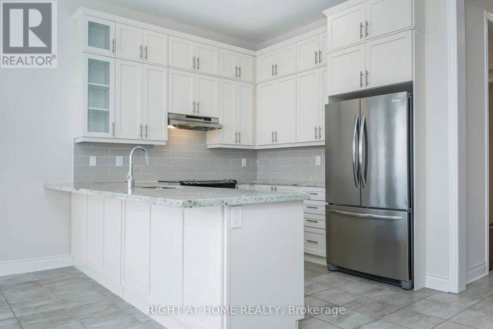 8 Monarch Drive, Halton Hills (Georgetown), Ontario  L7G 0H9 - Photo 16 - W13655948