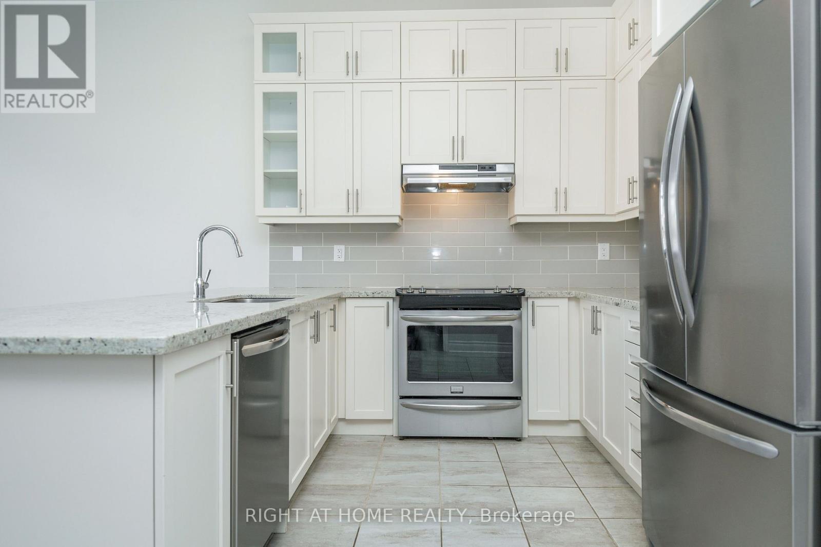 8 Monarch Drive, Halton Hills (Georgetown), Ontario  L7G 0H9 - Photo 15 - W13655958