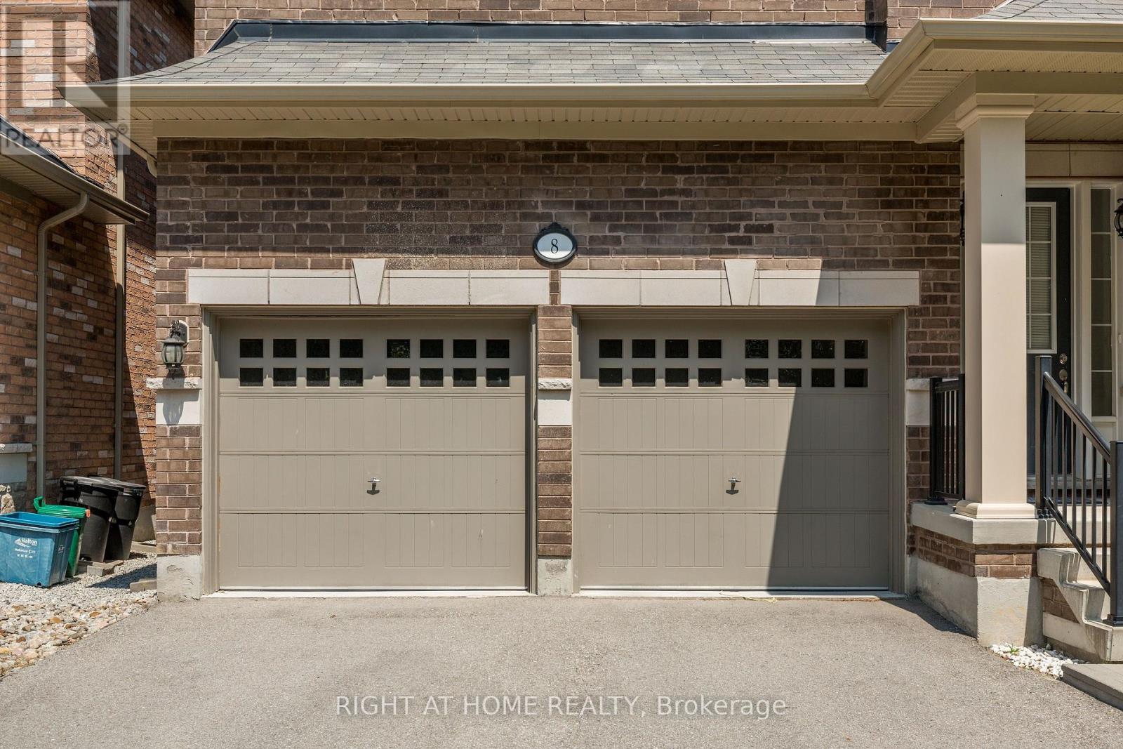 8 Monarch Drive, Halton Hills (Georgetown), Ontario  L7G 0H9 - Photo 2 - W13655958