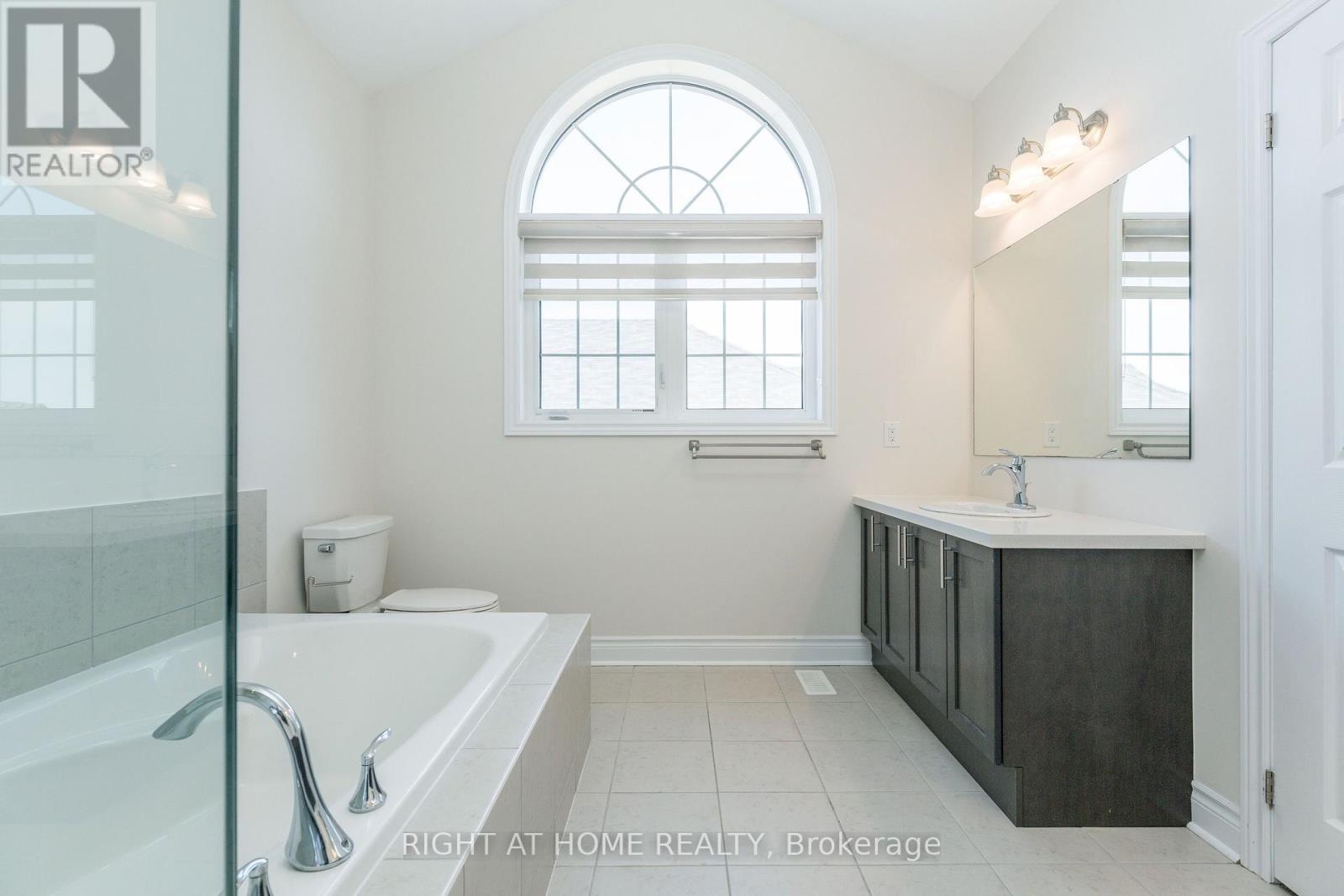 8 Monarch Drive, Halton Hills (Georgetown), Ontario  L7G 0H9 - Photo 38 - W13655958