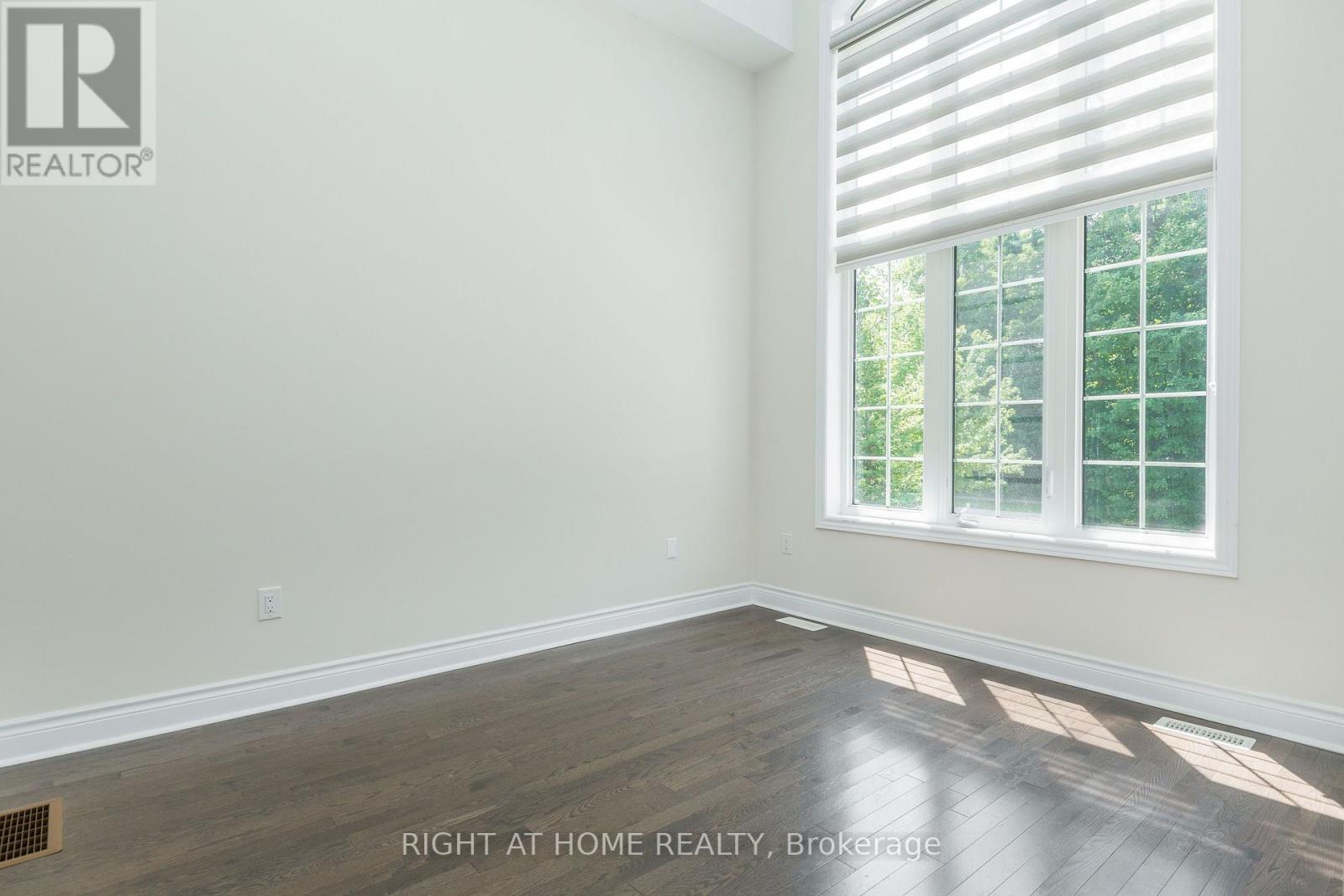 8 Monarch Drive, Halton Hills (Georgetown), Ontario  L7G 0H9 - Photo 6 - W13655958