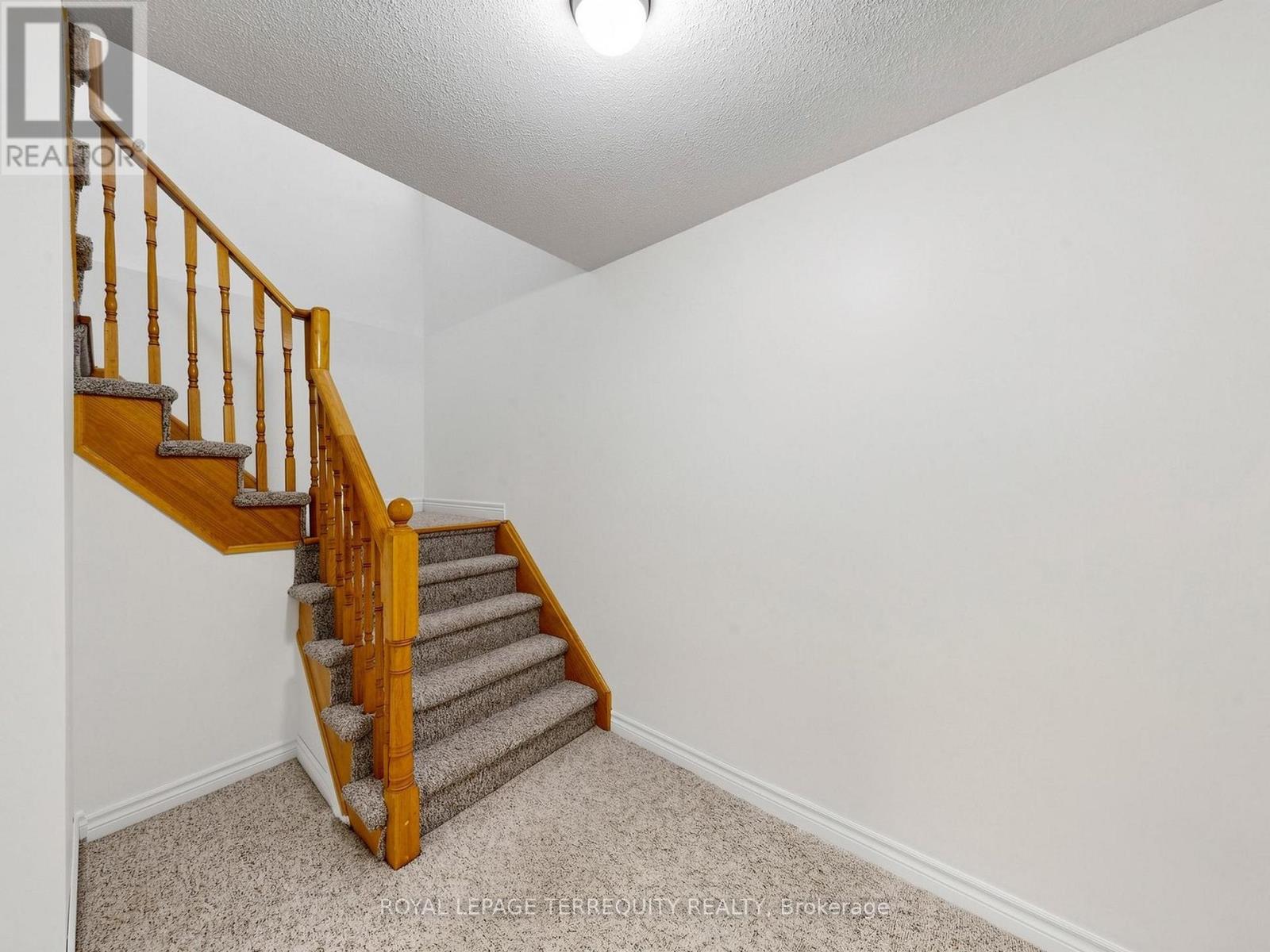 19 Johnson Crescent, Halton Hills (Georgetown), Ontario  L7G 6C9 - Photo 33 - W13656630