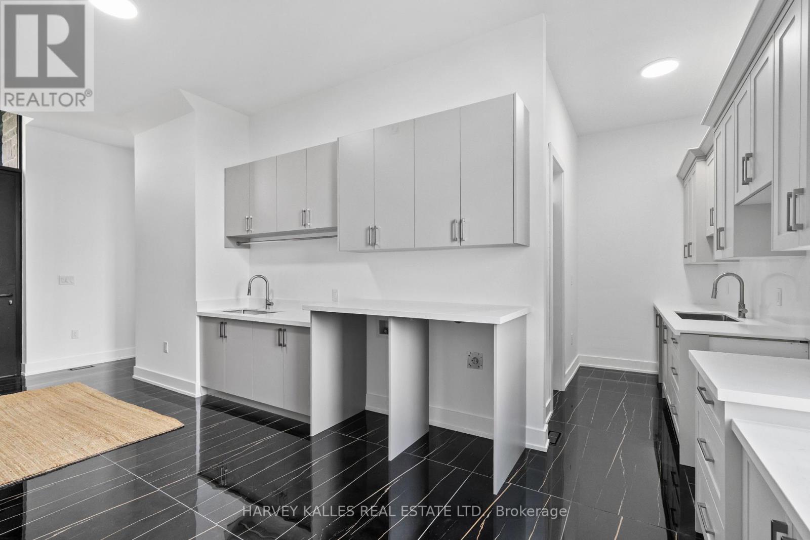 2 Sugarbush Court, Halton Hills (Rural Halton Hills), Ontario  L7G 4S7 - Photo 24 - W13658746