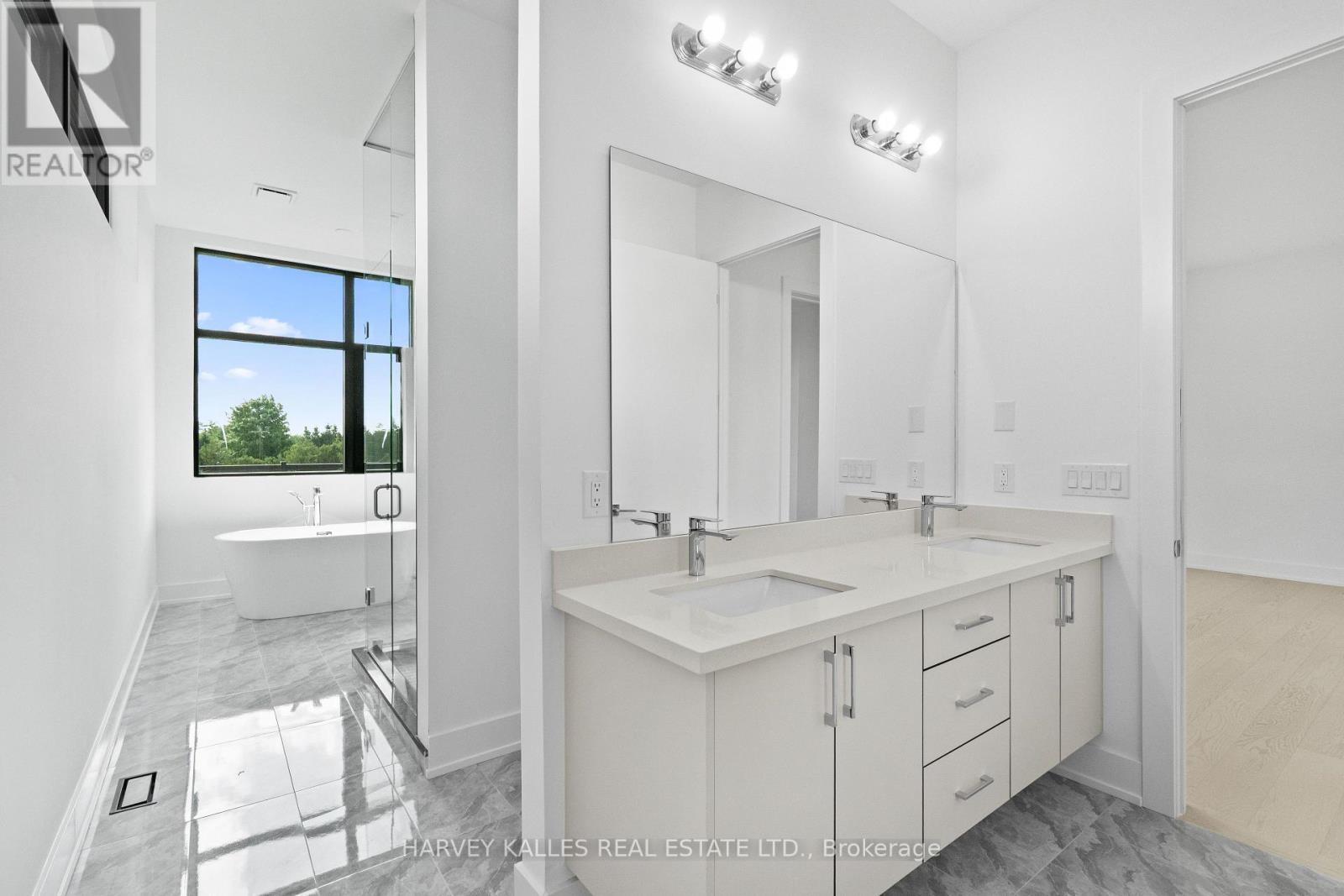 2 Sugarbush Court, Halton Hills (Rural Halton Hills), Ontario  L7G 4S7 - Photo 37 - W13658746