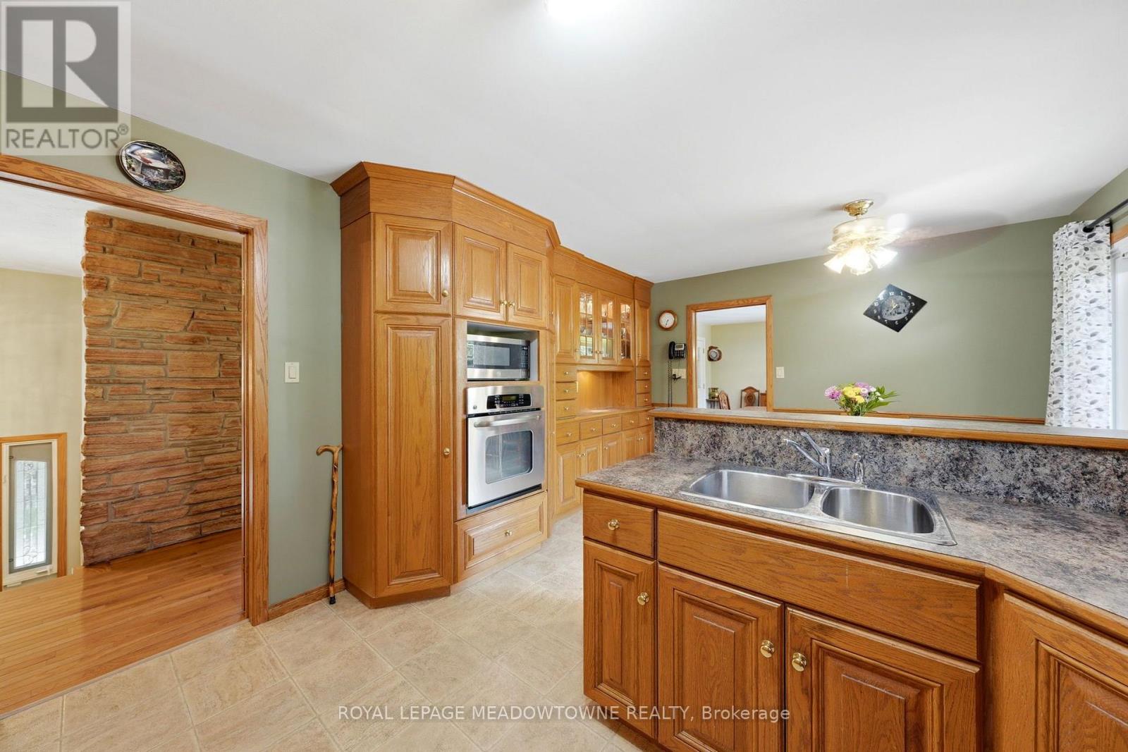 6733 25 Side Road, Halton Hills (Rural Halton Hills), Ontario  L7J 2L7 - Photo 16 - W13660590