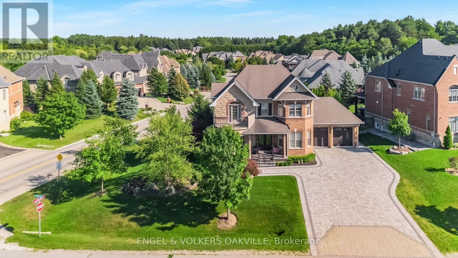 3 Holdroyd Court, Halton Hills (Glen Williams), Ontario  L7G 0E8 - Photo 2 - W13663856