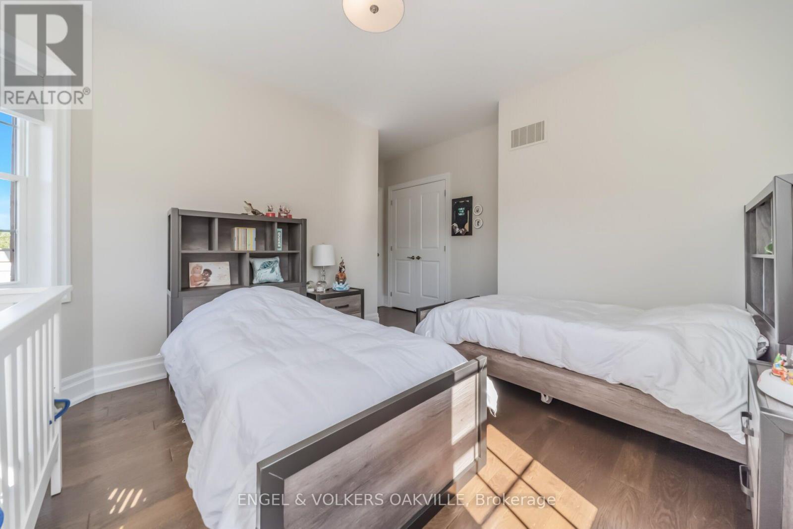 3 Holdroyd Court, Halton Hills (Glen Williams), Ontario  L7G 0E8 - Photo 24 - W13663856