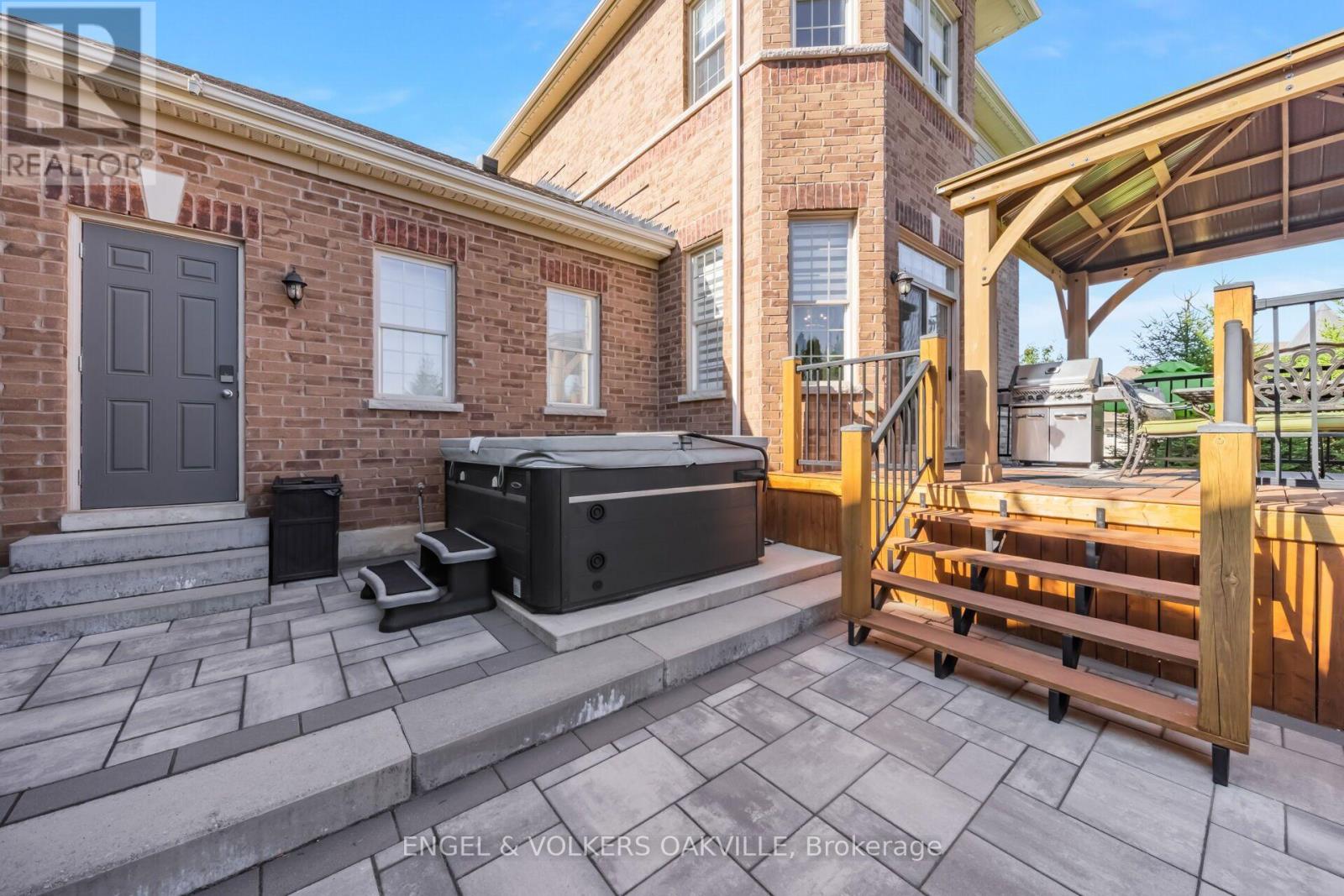 3 Holdroyd Court, Halton Hills (Glen Williams), Ontario  L7G 0E8 - Photo 36 - W13663856