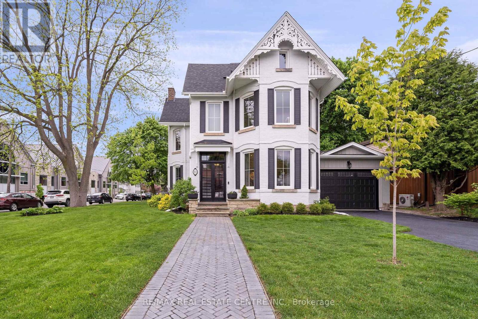 11 Church Street, Halton Hills (Georgetown), Ontario  L7G 2A4 - Photo 1 - W13665186