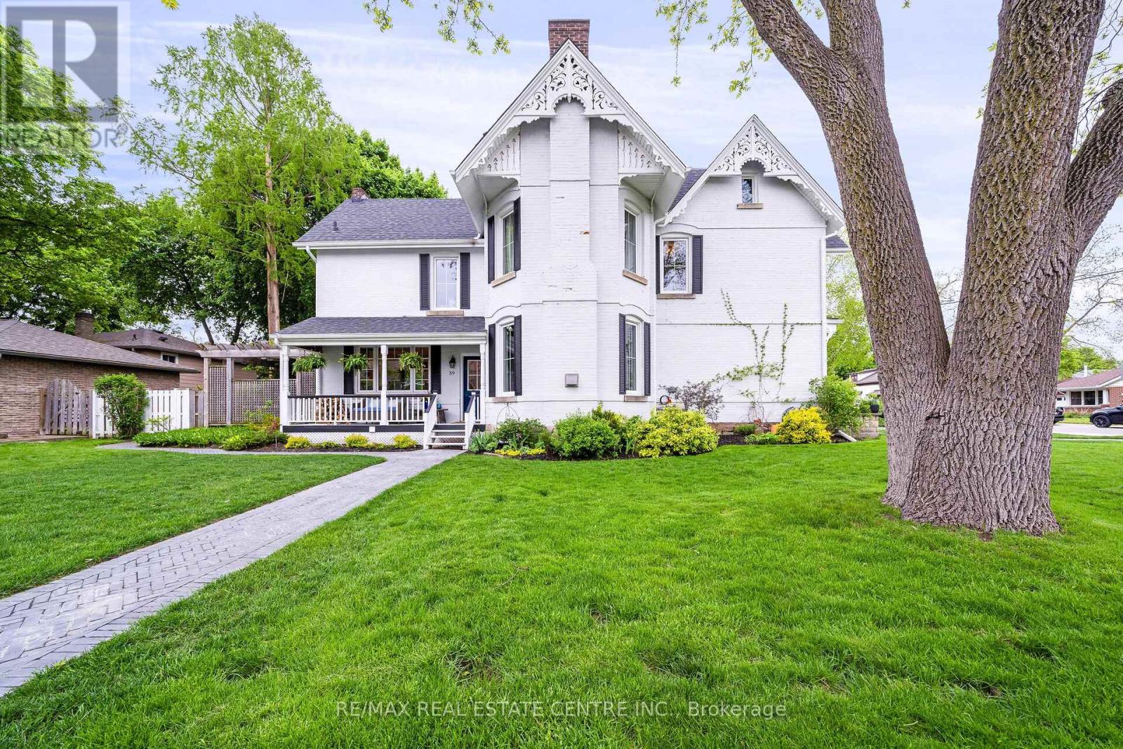 11 Church Street, Halton Hills (Georgetown), Ontario  L7G 2A4 - Photo 4 - W13665186