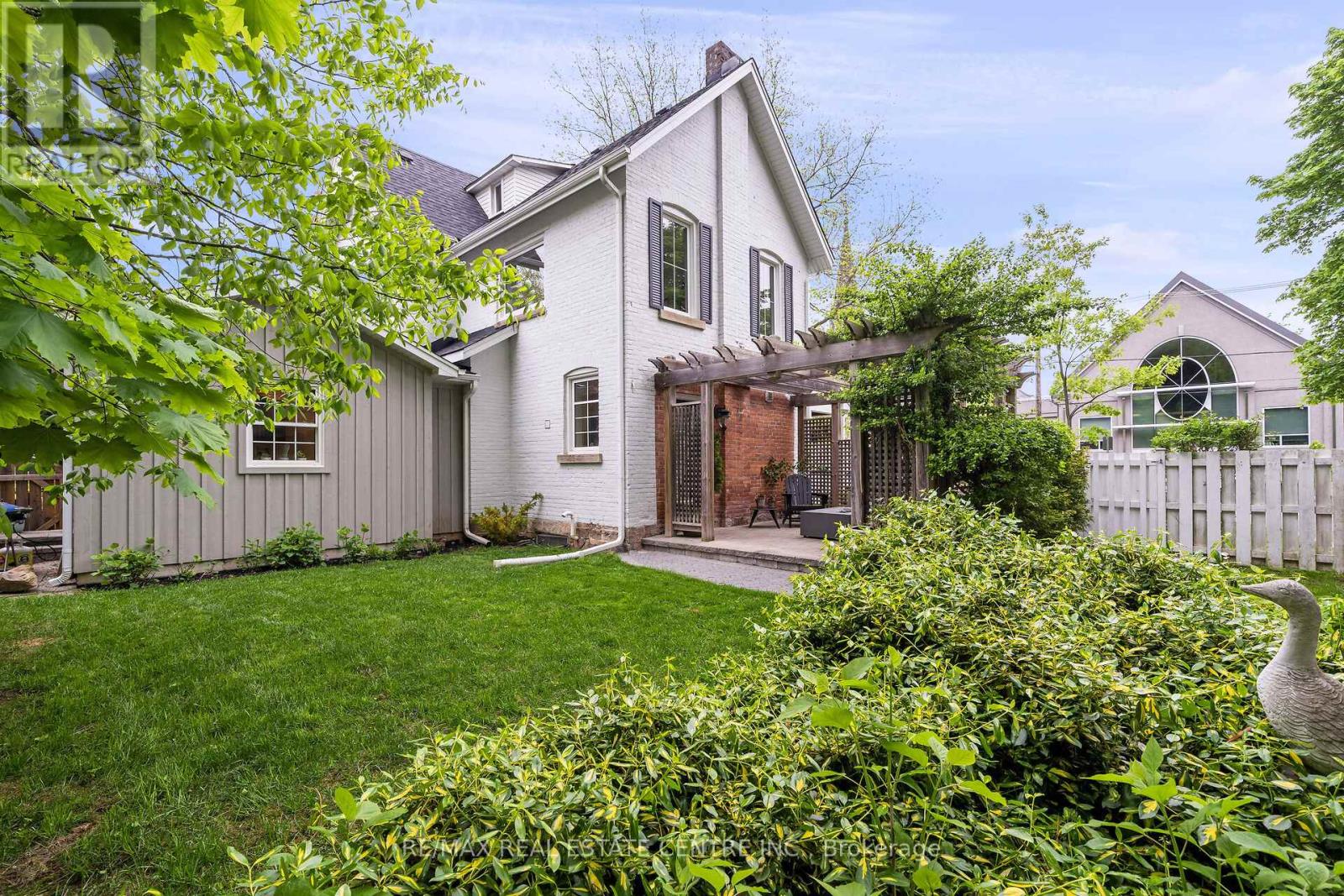 11 Church Street, Halton Hills (Georgetown), Ontario  L7G 2A4 - Photo 42 - W13665186