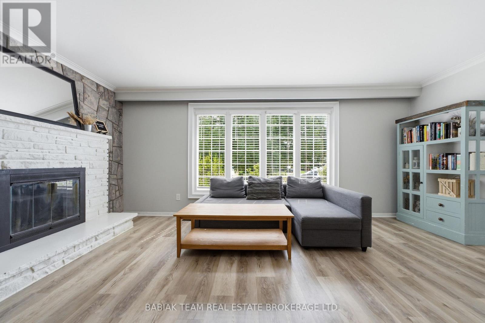149 Mountainview Road S, Halton Hills (Georgetown), Ontario  L7G 4K4 - Photo 4 - W13667412