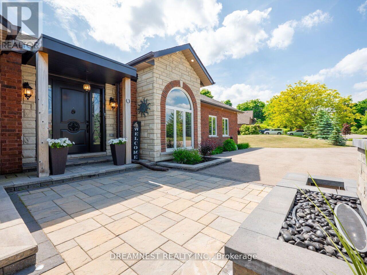 11132 Mcfarland Court, Milton (Brookville/haltonville), Ontario  L0P 1B0 - Photo 3 - W13667796