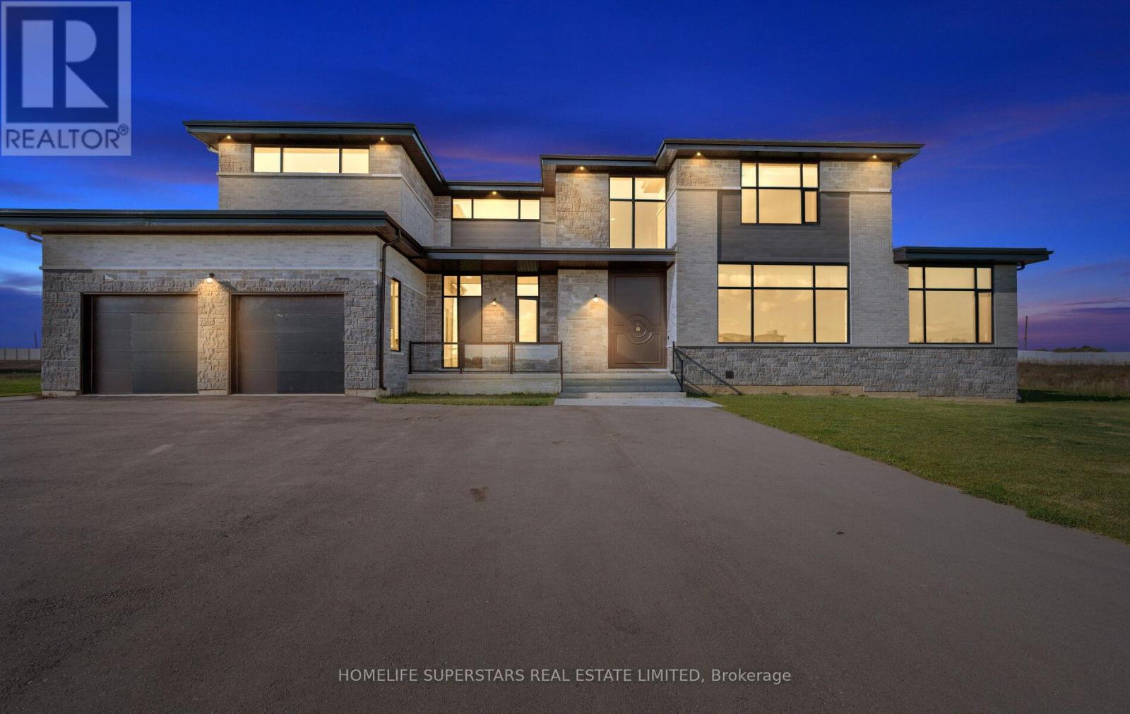 32 Sugarbush Court, Halton Hills (Rural Halton Hills), Ontario  L7G 4S7 - Photo 1 - W13669298