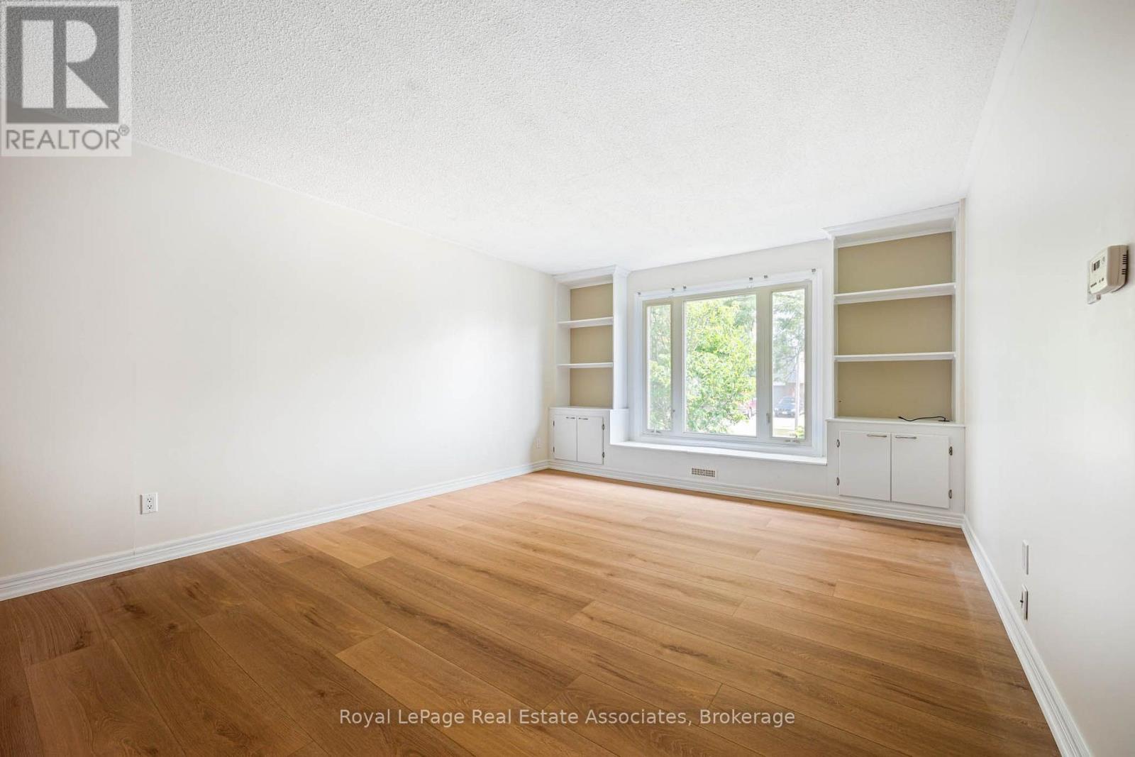 11 Berry Street, Halton Hills (Ac Acton), Ontario  L7J 2N9 - Photo 12 - W13670912