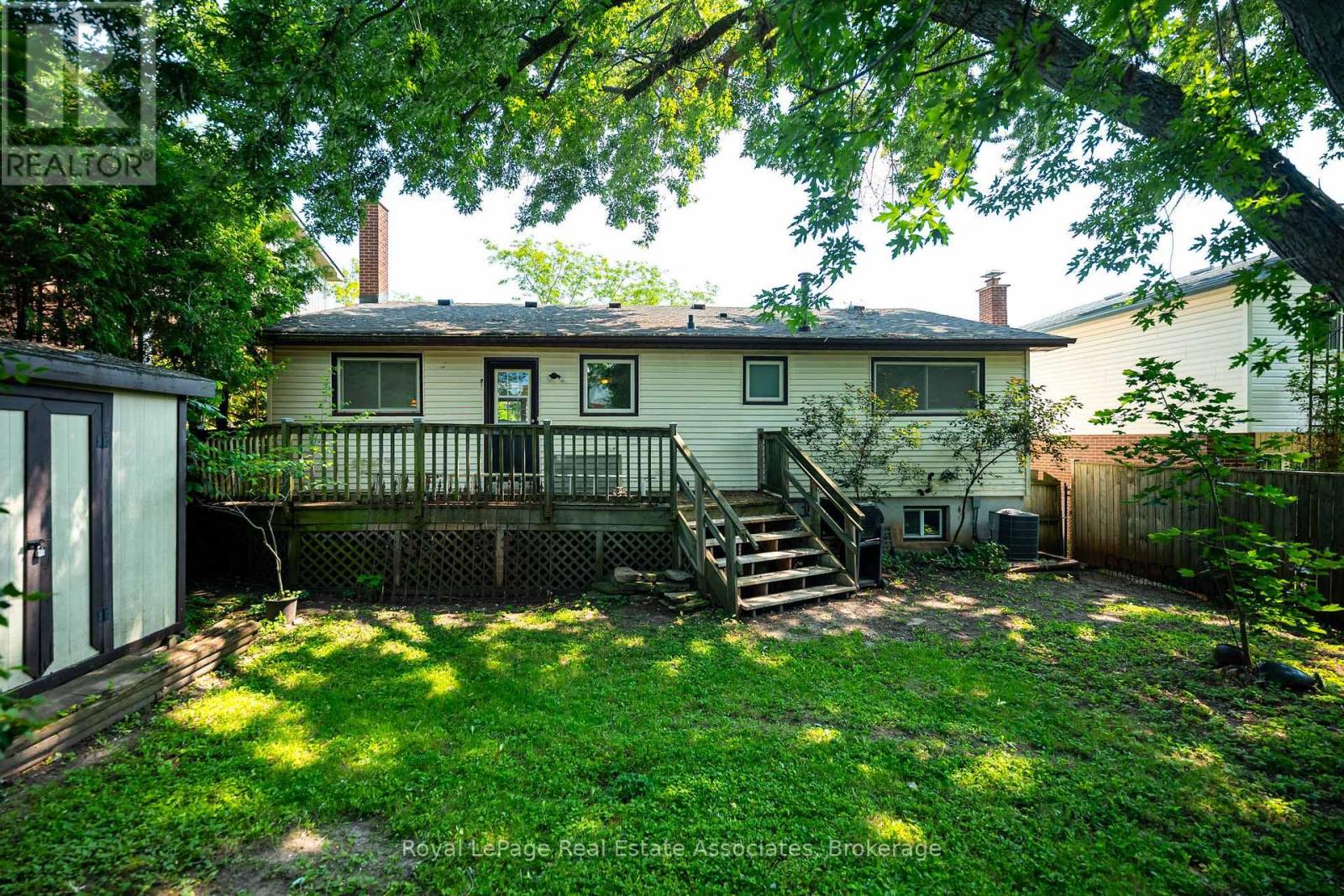 11 Berry Street, Halton Hills (Ac Acton), Ontario  L7J 2N9 - Photo 32 - W13670912