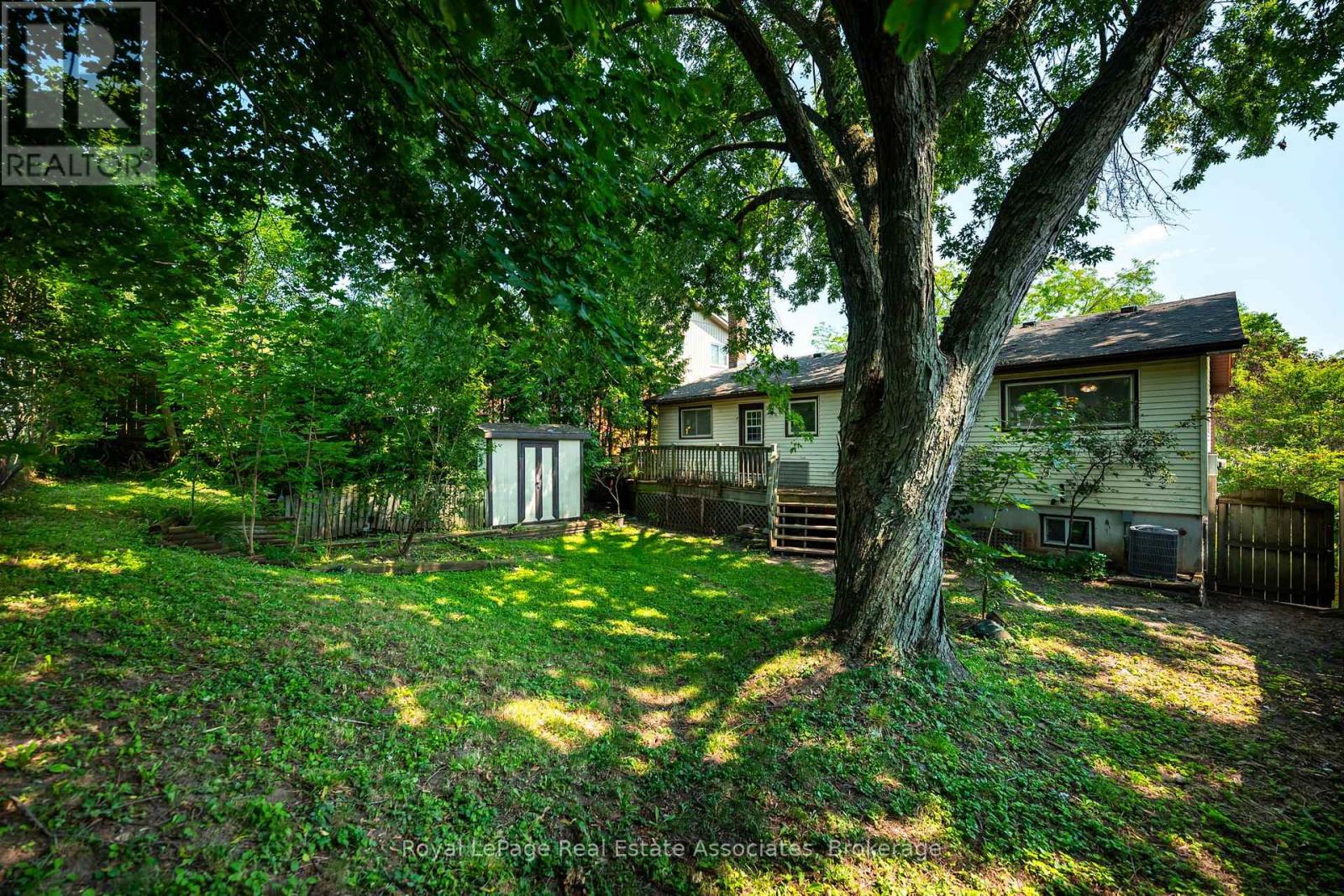 11 Berry Street, Halton Hills (Ac Acton), Ontario  L7J 2N9 - Photo 35 - W13670912