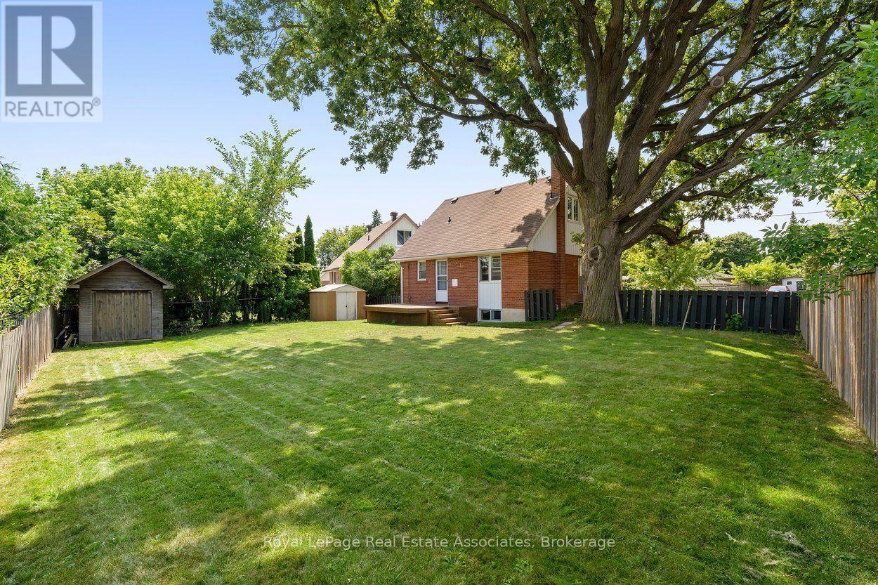 64 Mcintyre Crescent, Halton Hills (Georgetown), Ontario  L7G 1N3 - Photo 34 - W13671336