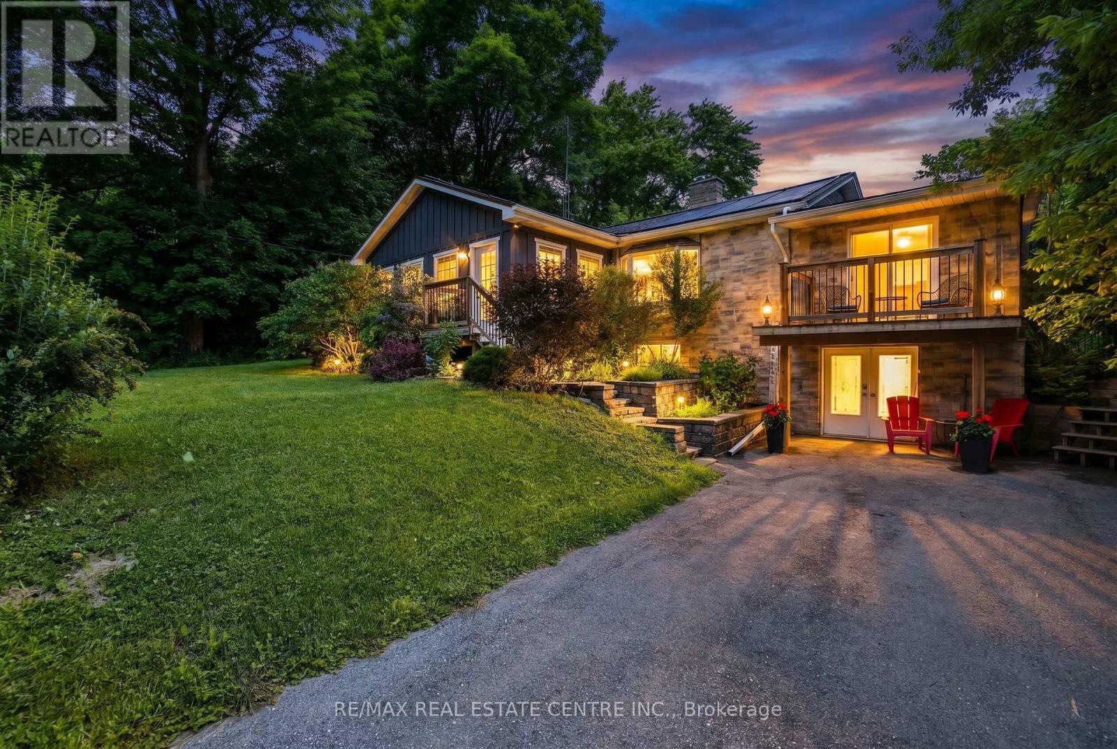 12429 Wolseley Street, Halton Hills (Limehouse), Ontario  L0P 1H0 - Photo 1 - W13671704