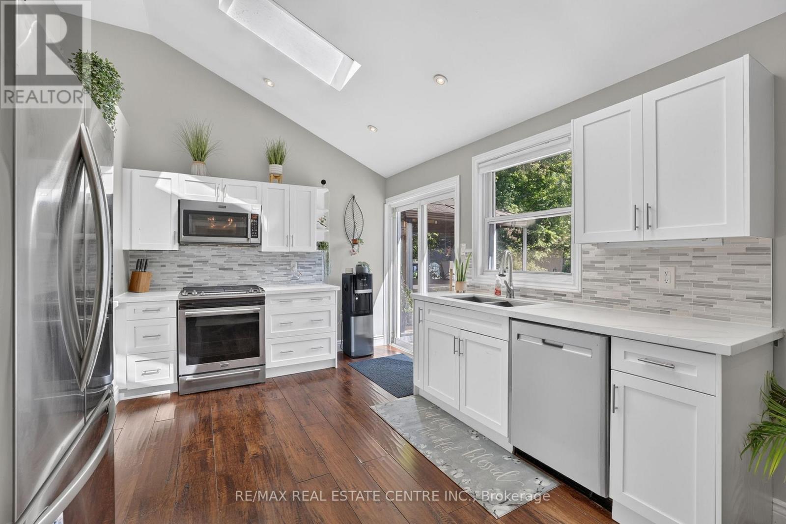 12429 Wolseley Street, Halton Hills (Limehouse), Ontario  L0P 1H0 - Photo 11 - W13671704