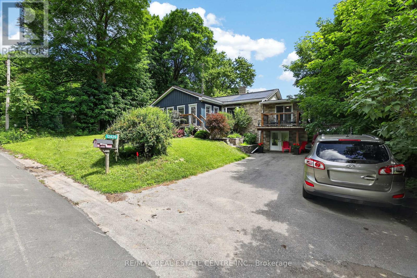 12429 Wolseley Street, Halton Hills (Limehouse), Ontario  L0P 1H0 - Photo 3 - W13671704