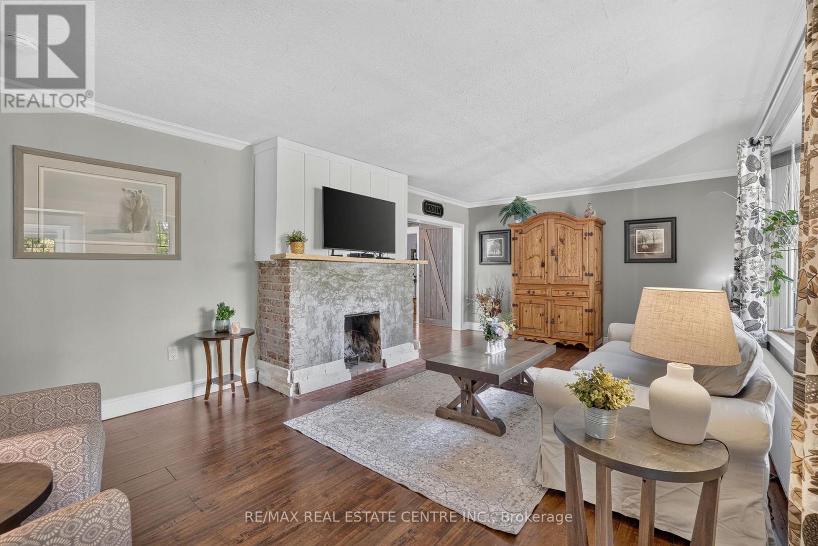 12429 Wolseley Street, Halton Hills (Limehouse), Ontario  L0P 1H0 - Photo 7 - W13671704