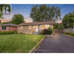 <div class="price">$799,900</div> 39 Mcgilvray Crescent, Halton Hills (Georgetown)<br><div style="margin-bottom:8px;"><small>Coldwell Banker Elevate Realty</small></div><div class='bed_bath'>5 Bed | 2 Bath</div>