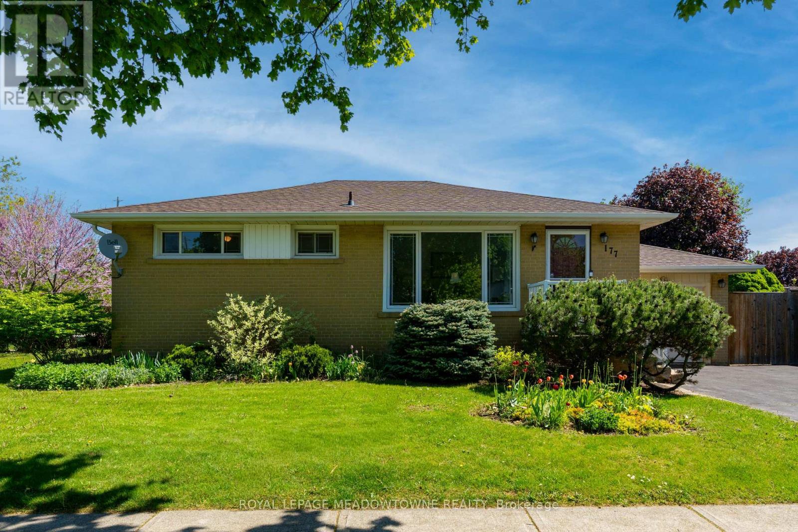 177 Delrex Boulevard, Halton Hills (Georgetown), Ontario  L7G 4E4 - Photo 1 - W13674776