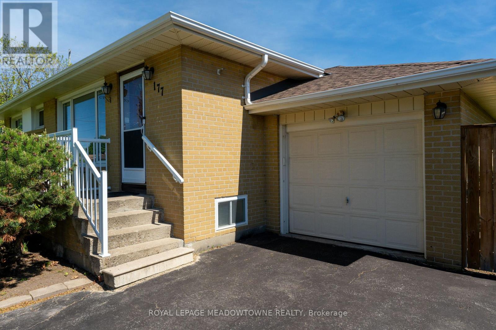 177 Delrex Boulevard, Halton Hills (Georgetown), Ontario  L7G 4E4 - Photo 2 - W13674776