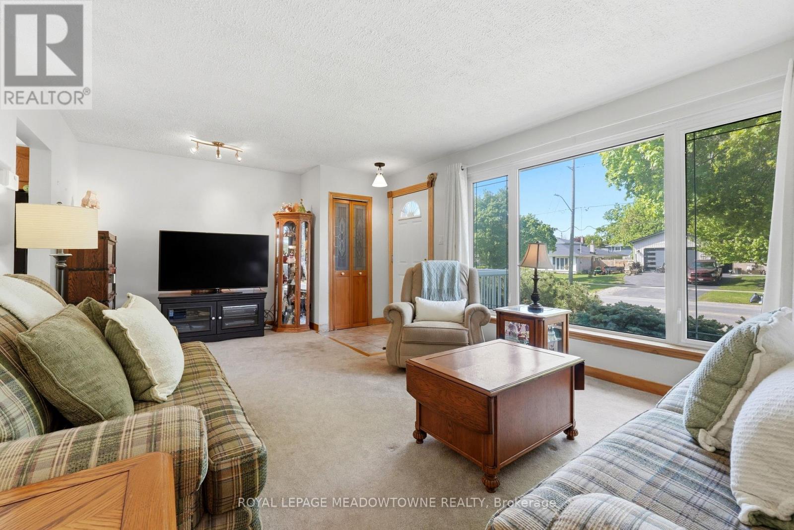177 Delrex Boulevard, Halton Hills (Georgetown), Ontario  L7G 4E4 - Photo 6 - W13674776