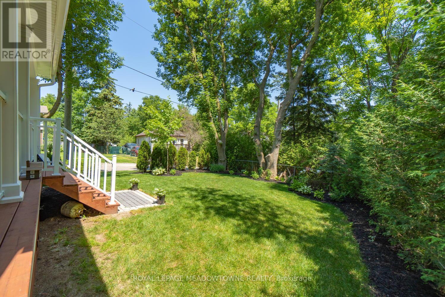 2 Bennett Place, Halton Hills (Glen Williams), Ontario  L7G 2X7 - Photo 31 - W13675024