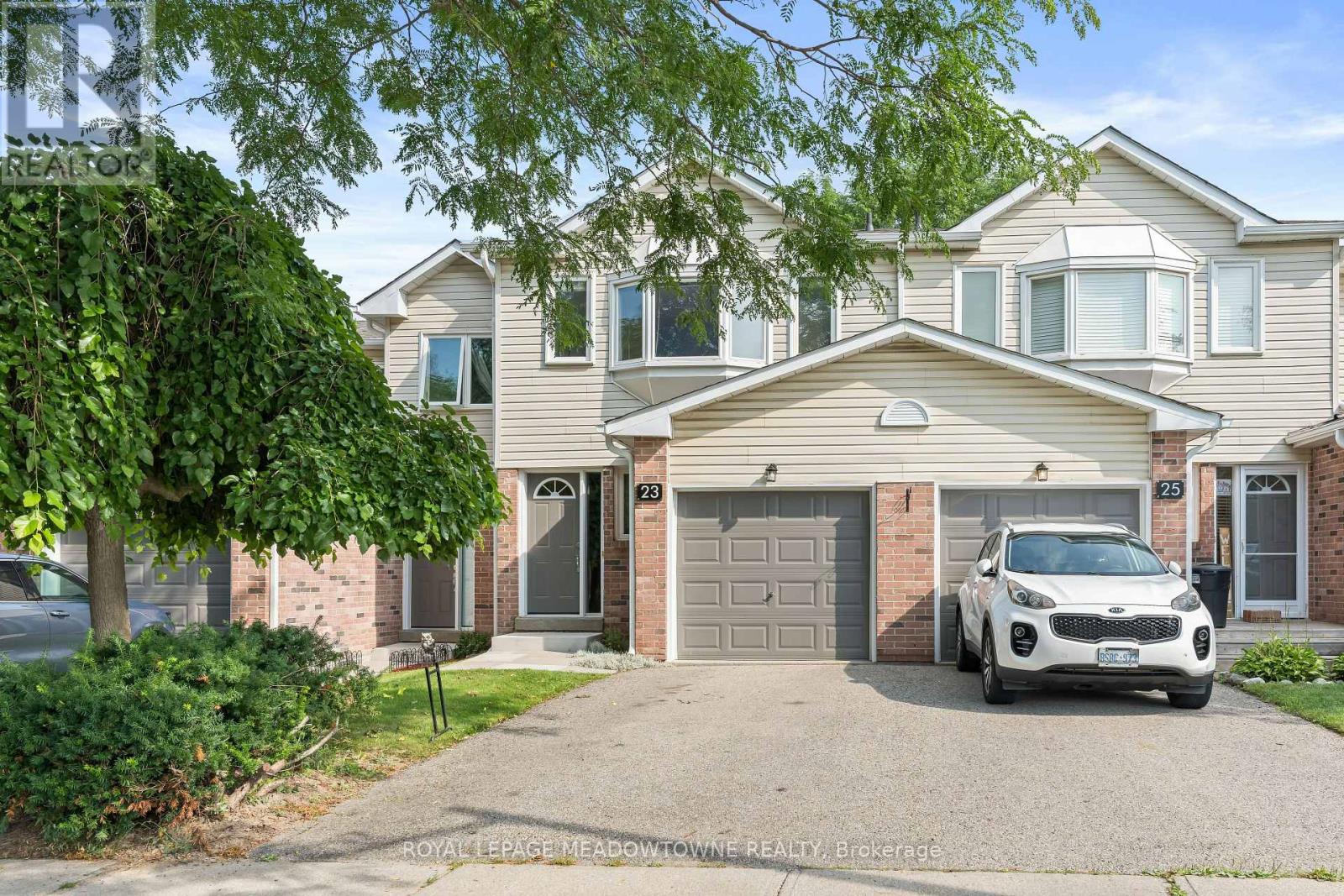 23 Stewart Maclaren Road, Halton Hills (Georgetown), Ontario  L7G 5L8 - Photo 2 - W13675156