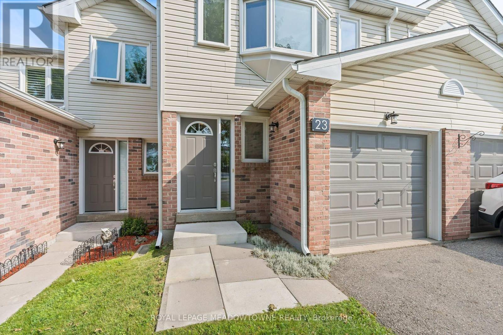 23 Stewart Maclaren Road, Halton Hills (Georgetown), Ontario  L7G 5L8 - Photo 4 - W13675156