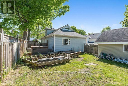 44 Willow Street S, Halton Hills (Ac Acton), Ontario  L7J 2A2 - Photo 32 - W13677802