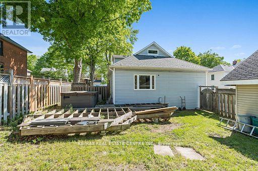 44 Willow Street S, Halton Hills (Ac Acton), Ontario  L7J 2A2 - Photo 33 - W13677802