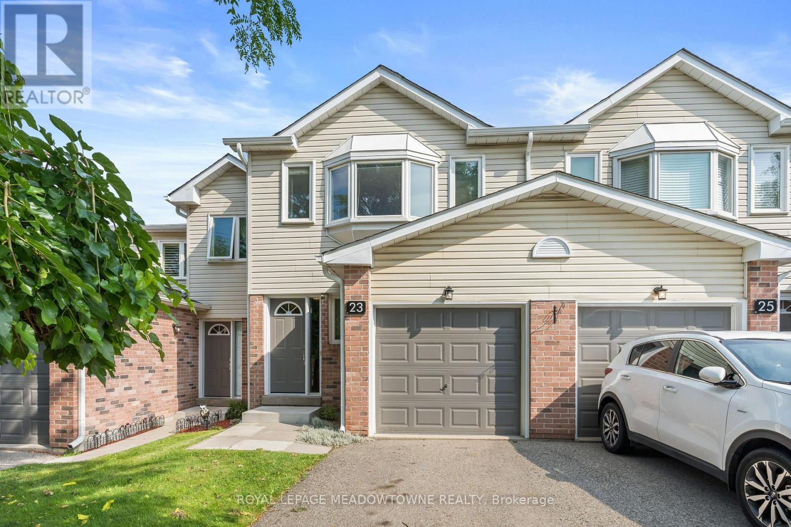 23 Stewart Maclaren Road, Halton Hills (Georgetown), Ontario  L7G 5L8 - Photo 3 - W13678192