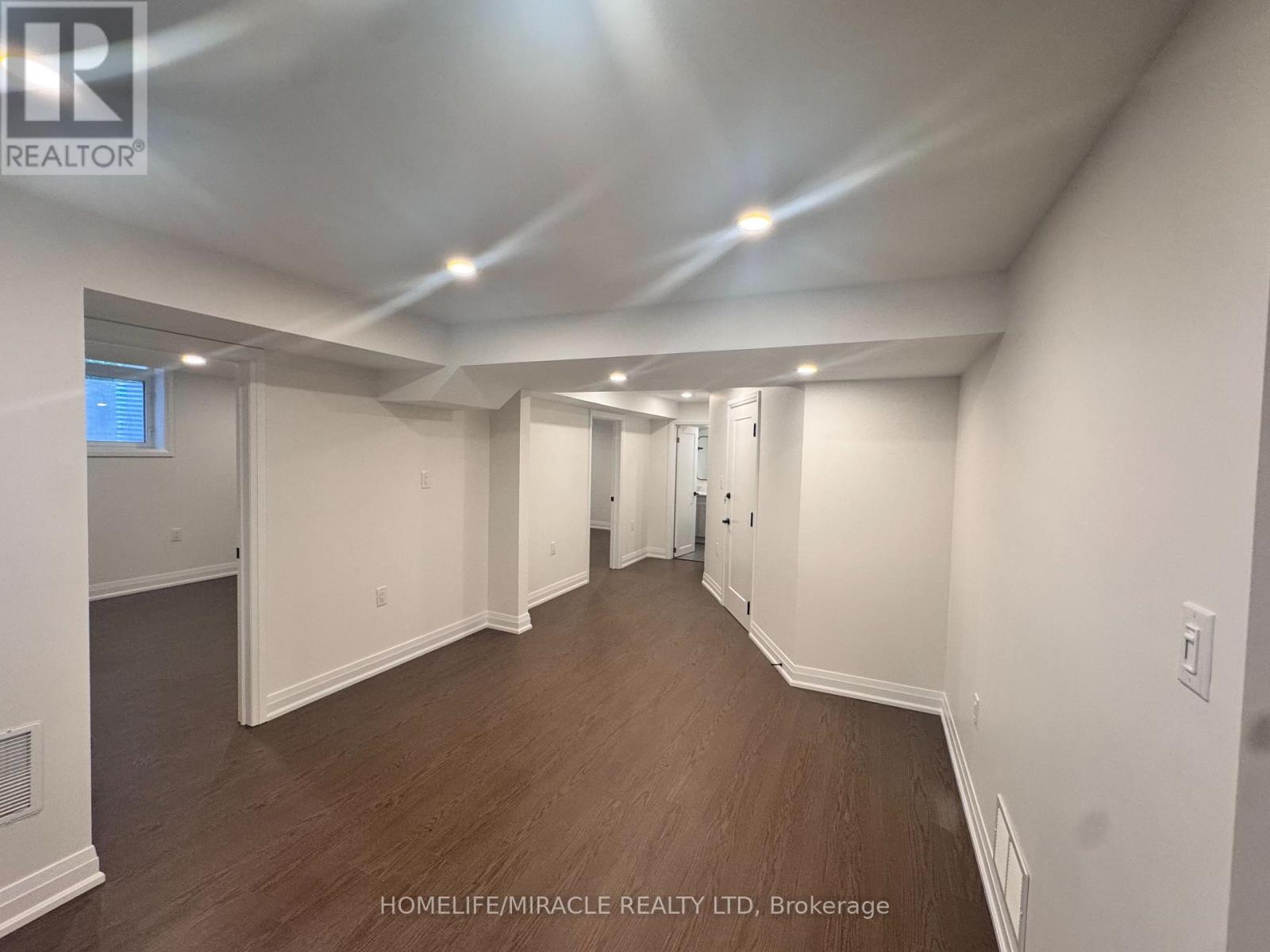 14 Berton Boulevard, Halton Hills (Georgetown), Ontario  L7G 6A5 - Photo 10 - W13680266