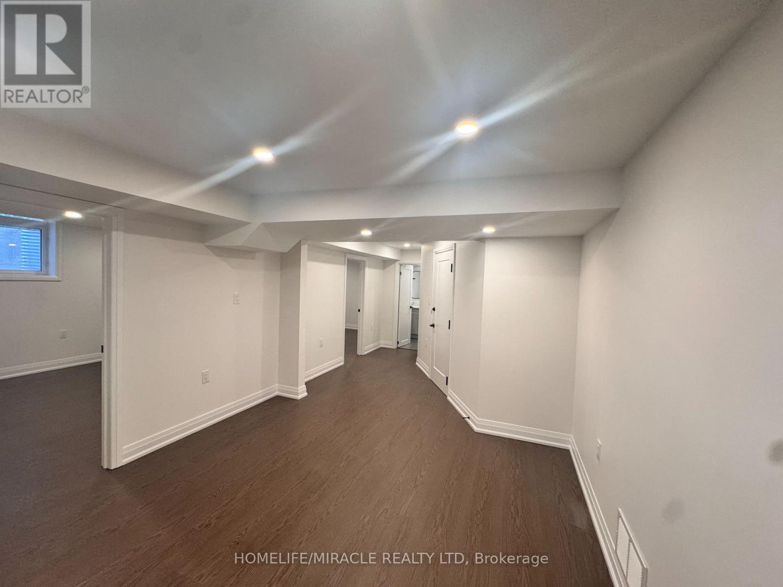 14 Berton Boulevard, Halton Hills (Georgetown), Ontario  L7G 6A5 - Photo 12 - W13680266